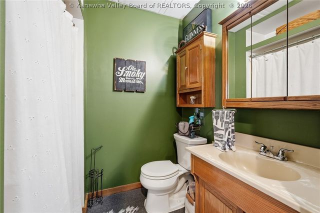 39 Cedar Drive, Hurricane, WV 25526