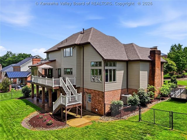 39 Cedar Drive, Hurricane, WV 25526