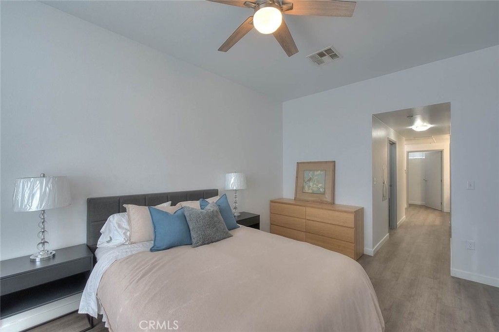 Image 4 of property listing at 435 W Center Street Promenade 328, Anaheim, CA 92805