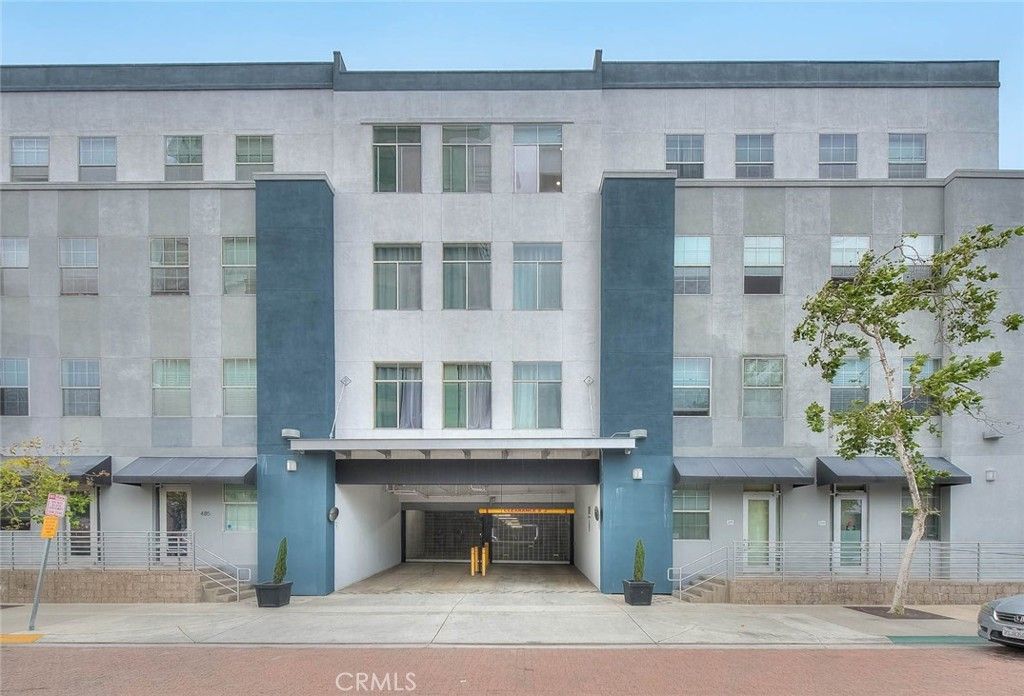 Image 43 of property listing at 435 W Center Street Promenade 328, Anaheim, CA 92805