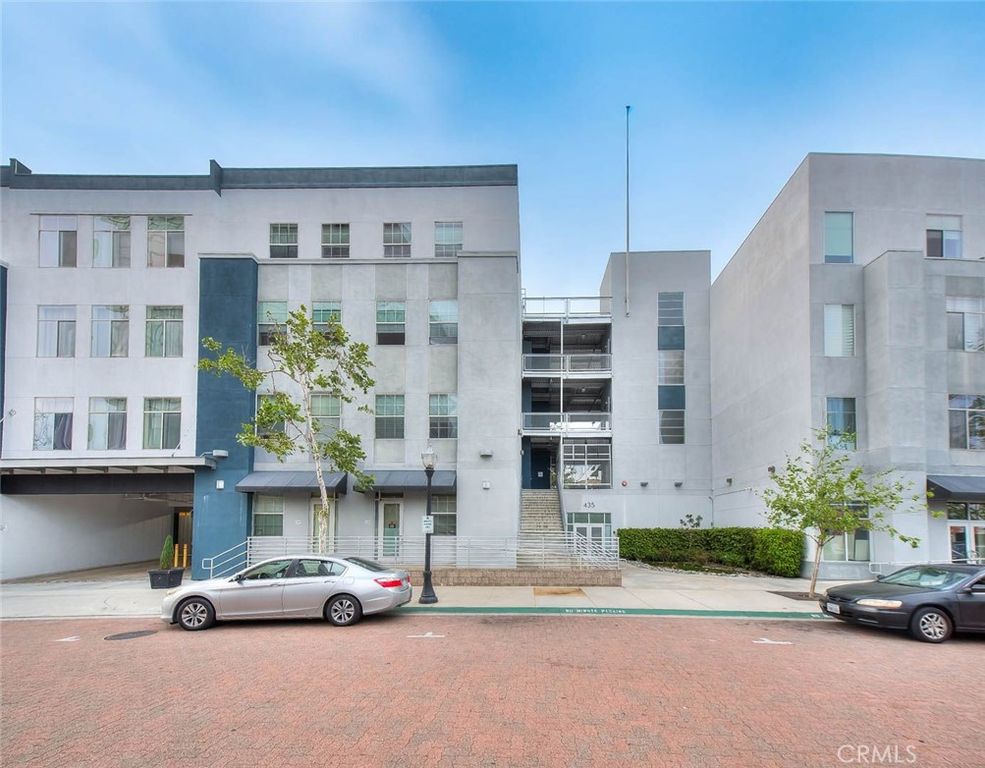 Image 44 of property listing at 435 W Center Street Promenade 328, Anaheim, CA 92805