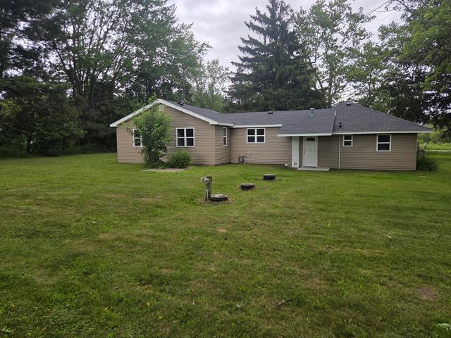 13799 8th Avenue, Marne, MI 49435