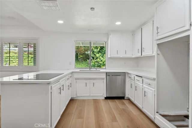 975 Valley Vista Drive, Camarillo, CA 93010