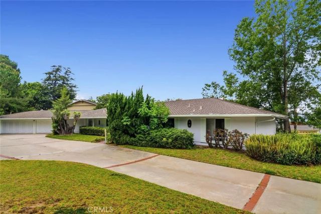 975 Valley Vista Drive, Camarillo, CA 93010
