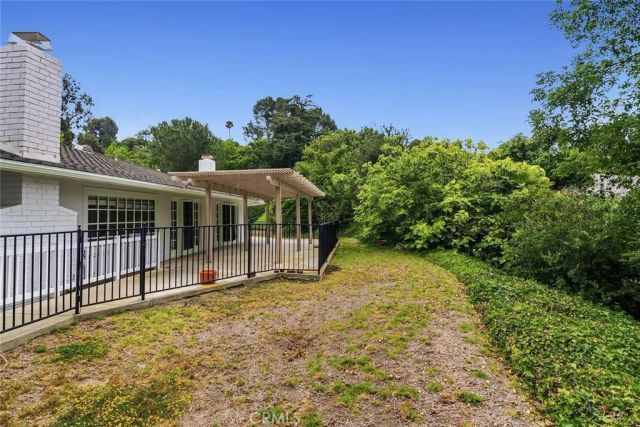 975 Valley Vista Drive, Camarillo, CA 93010