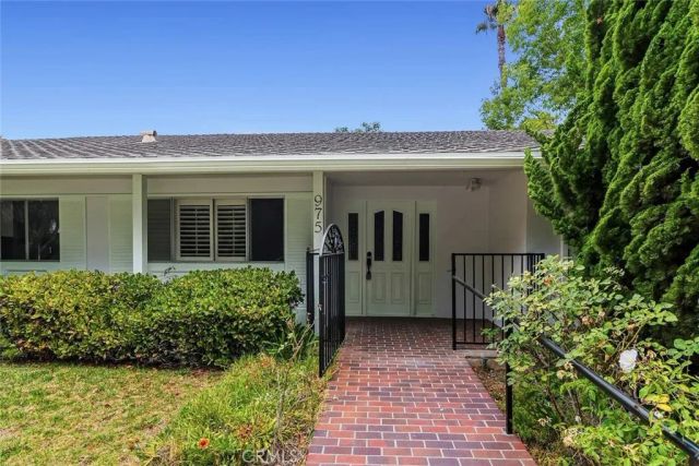 975 Valley Vista Drive, Camarillo, CA 93010
