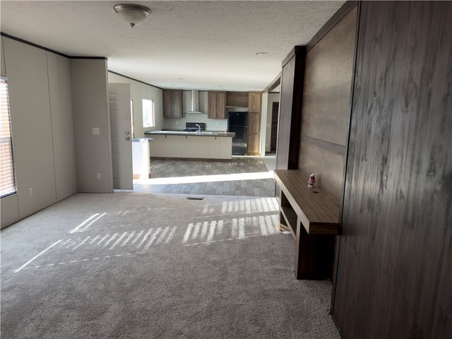 600 County Road 2200, Eureka Springs, AR 72631