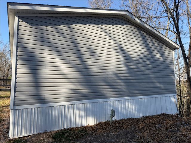 600 County Road 2200, Eureka Springs, AR 72631