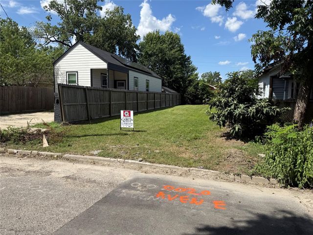 7709 Avenue E, Houston, TX 77012