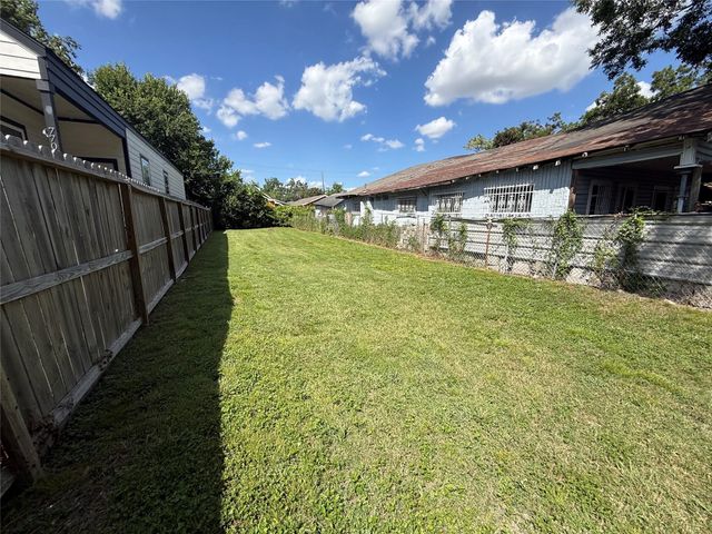 7709 Avenue E, Houston, TX 77012