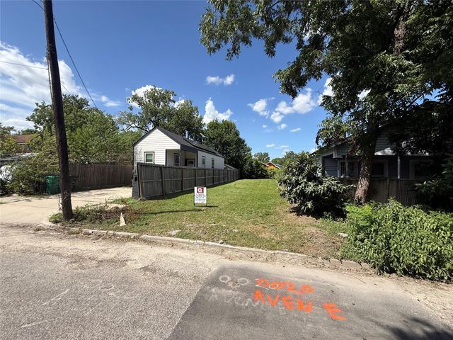 7709 Avenue E, Houston, TX 77012