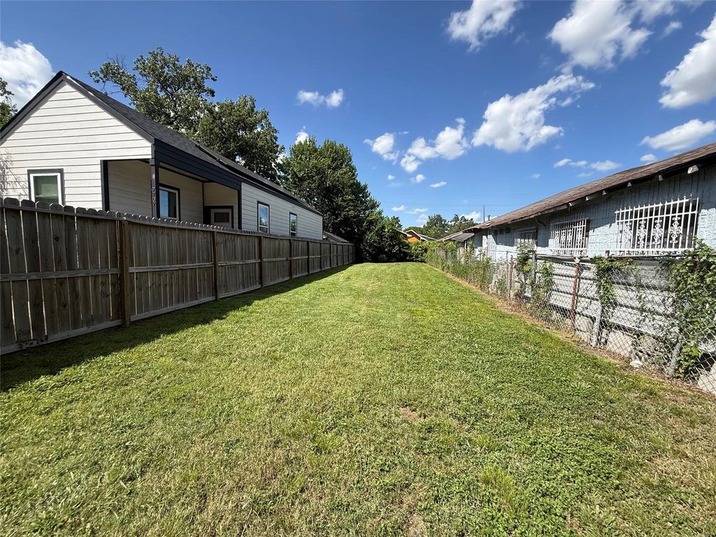 7709 Avenue E, Houston, TX 77012