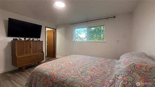 22045 Peter Grubb Road SE, Renton, WA 98058