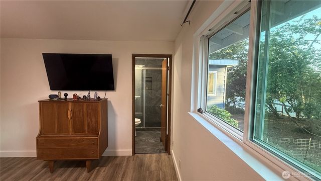22045 Peter Grubb Road SE, Renton, WA 98058