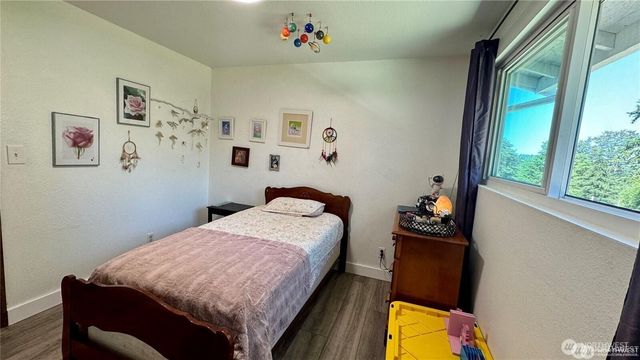 22045 Peter Grubb Road SE, Renton, WA 98058
