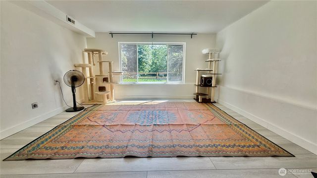 22045 Peter Grubb Road SE, Renton, WA 98058