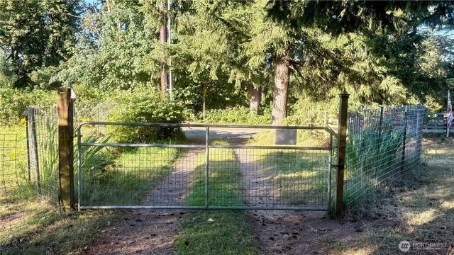 22045 Peter Grubb Road SE, Renton, WA 98058