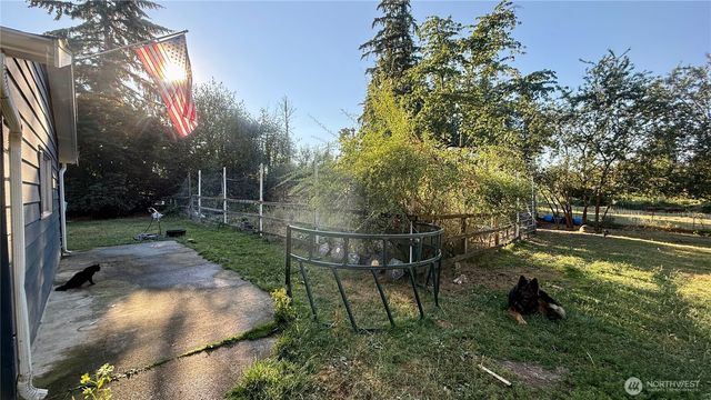 22045 Peter Grubb Road SE, Renton, WA 98058