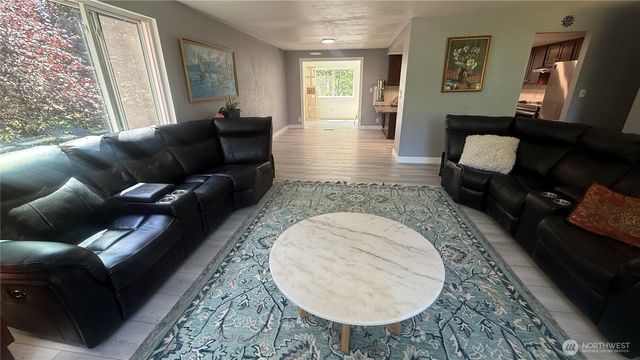 22045 Peter Grubb Road SE, Renton, WA 98058