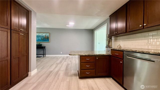 22045 Peter Grubb Road SE, Renton, WA 98058