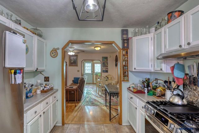 2326 WILSON AVE, Hot Springs, SD 57747