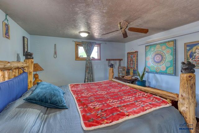 2326 WILSON AVE, Hot Springs, SD 57747