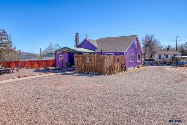 2326 WILSON AVE, Hot Springs, SD 57747