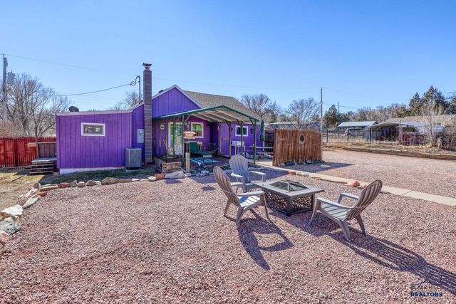 2326 WILSON AVE, Hot Springs, SD 57747