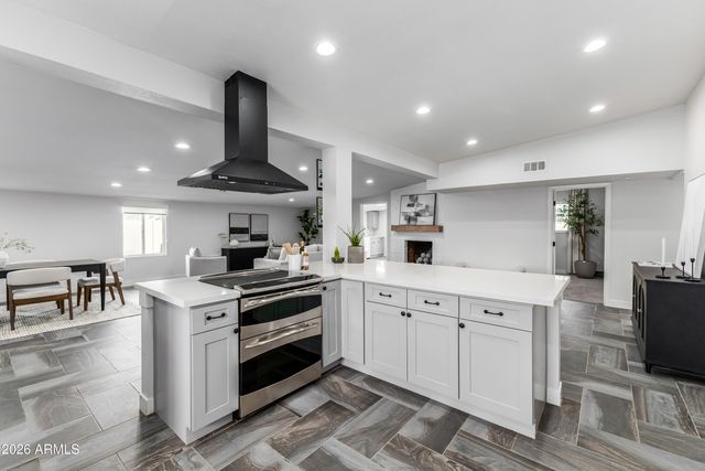 12101 N 36 Street, Phoenix, AZ 85028