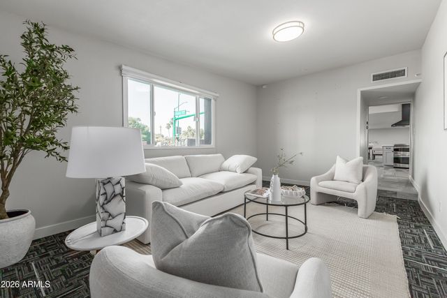 12101 N 36 Street, Phoenix, AZ 85028