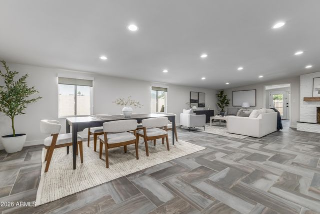 12101 N 36 Street, Phoenix, AZ 85028