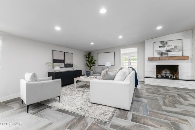 12101 N 36 Street, Phoenix, AZ 85028