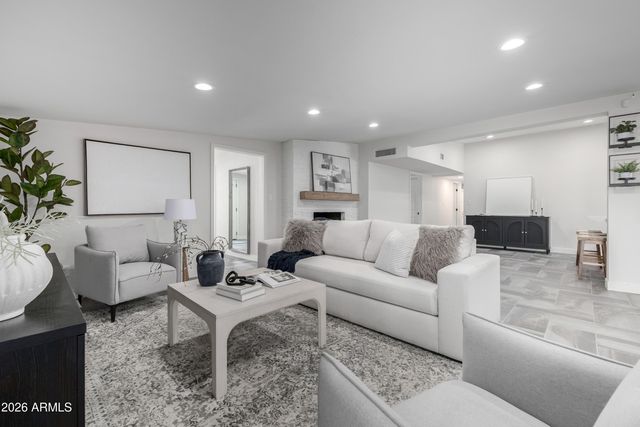 12101 N 36 Street, Phoenix, AZ 85028