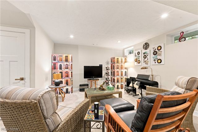 2147 Sugarmaple Drive, Kent, OH 44240