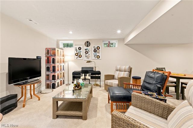 2147 Sugarmaple Drive, Kent, OH 44240