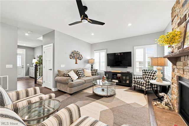 2147 Sugarmaple Drive, Kent, OH 44240