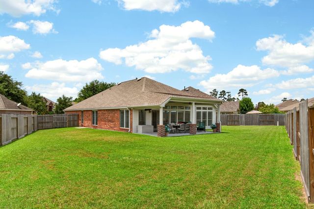 31806 Oak Thicket Court, Conroe, TX 77385