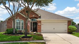 31806 Oak Thicket Court, Conroe, TX 77385