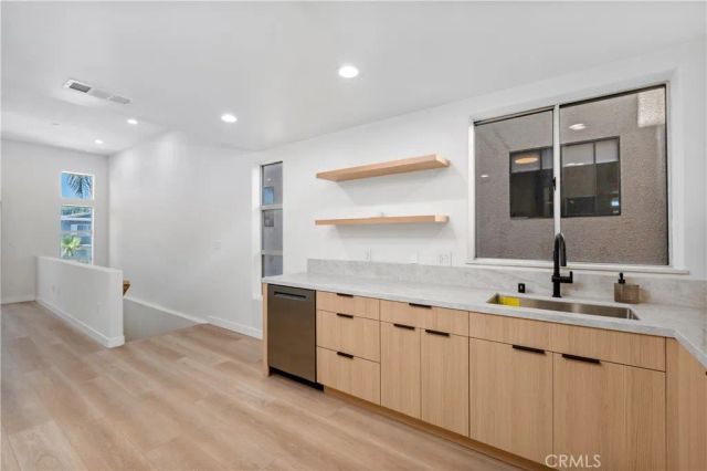 13440 Moorpark Street 101, Sherman Oaks, CA 91423