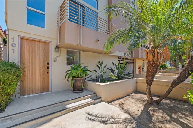 13440 Moorpark Street 101, Sherman Oaks, CA 91423