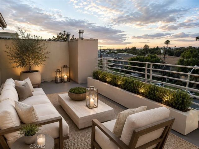 13440 Moorpark Street 101, Sherman Oaks, CA 91423