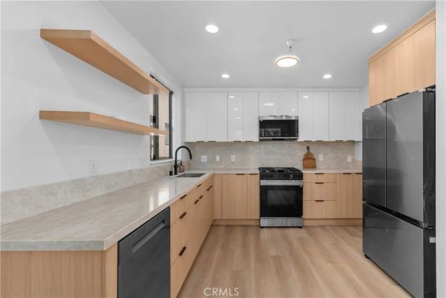 13440 Moorpark Street 101, Sherman Oaks, CA 91423
