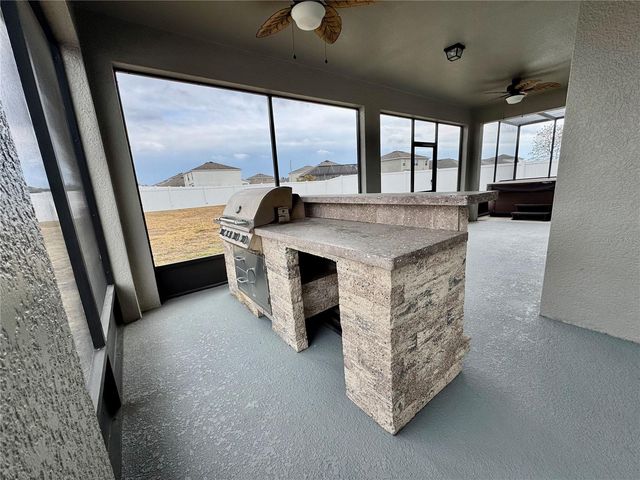 2005 VIA NAPOLI STREET, Plant City, FL 33566