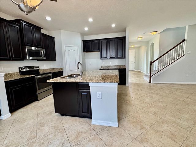 2005 VIA NAPOLI STREET, Plant City, FL 33566