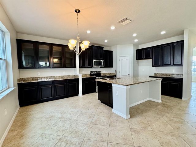 2005 VIA NAPOLI STREET, Plant City, FL 33566