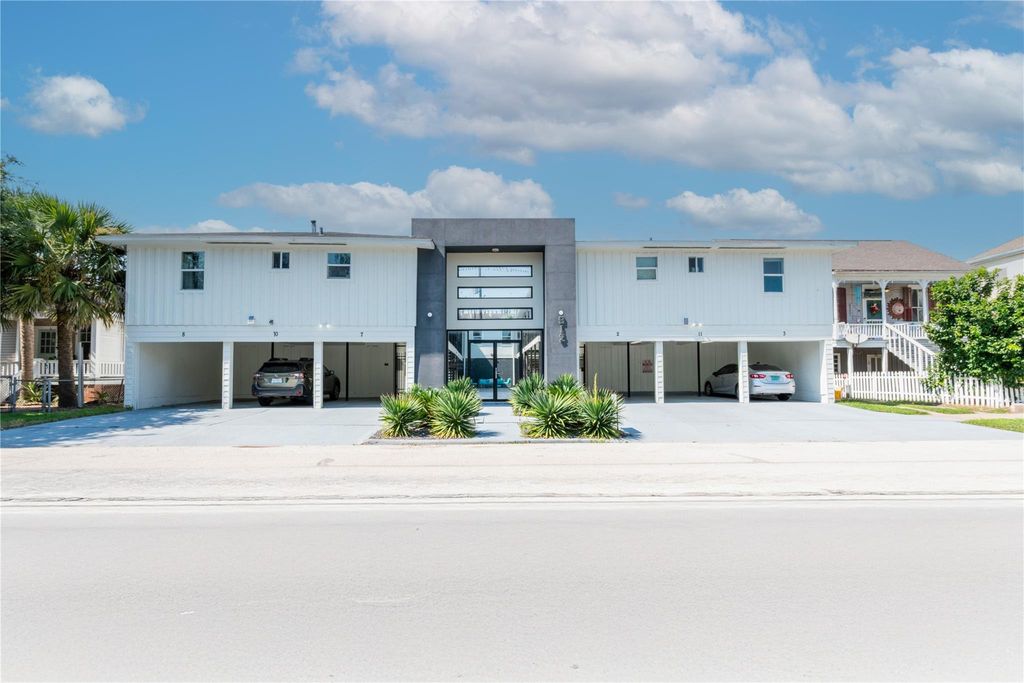 914 Church Street 4, Galveston, TX 77550