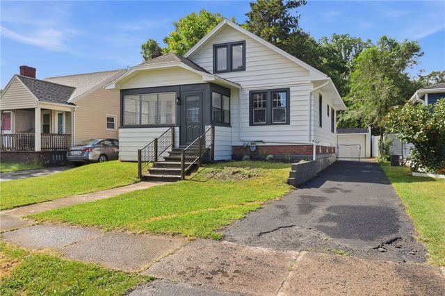 25 Pomona Drive, Greece, NY 14616