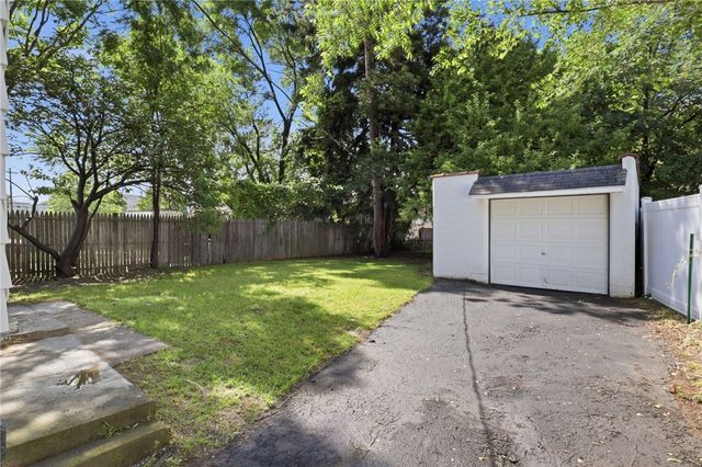 25 Pomona Drive, Greece, NY 14616