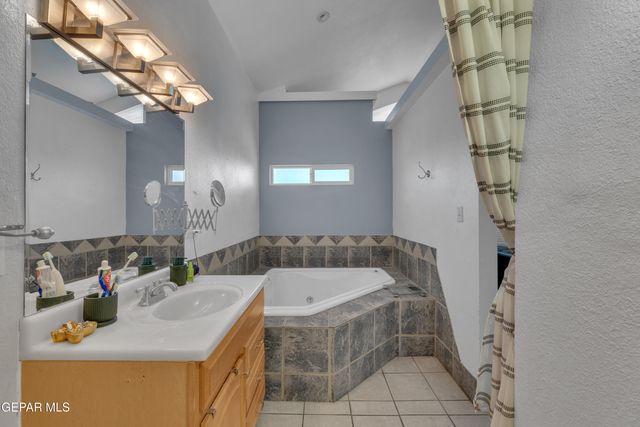 124 ENNIS Street, Clint, TX 79928