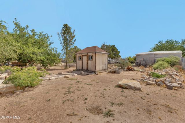 124 ENNIS Street, Clint, TX 79928